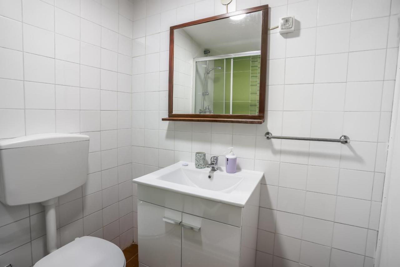 Cozy 3 Bedroom Apt In Lively Bairro Alto ลิสบอน ภายนอก รูปภาพ
