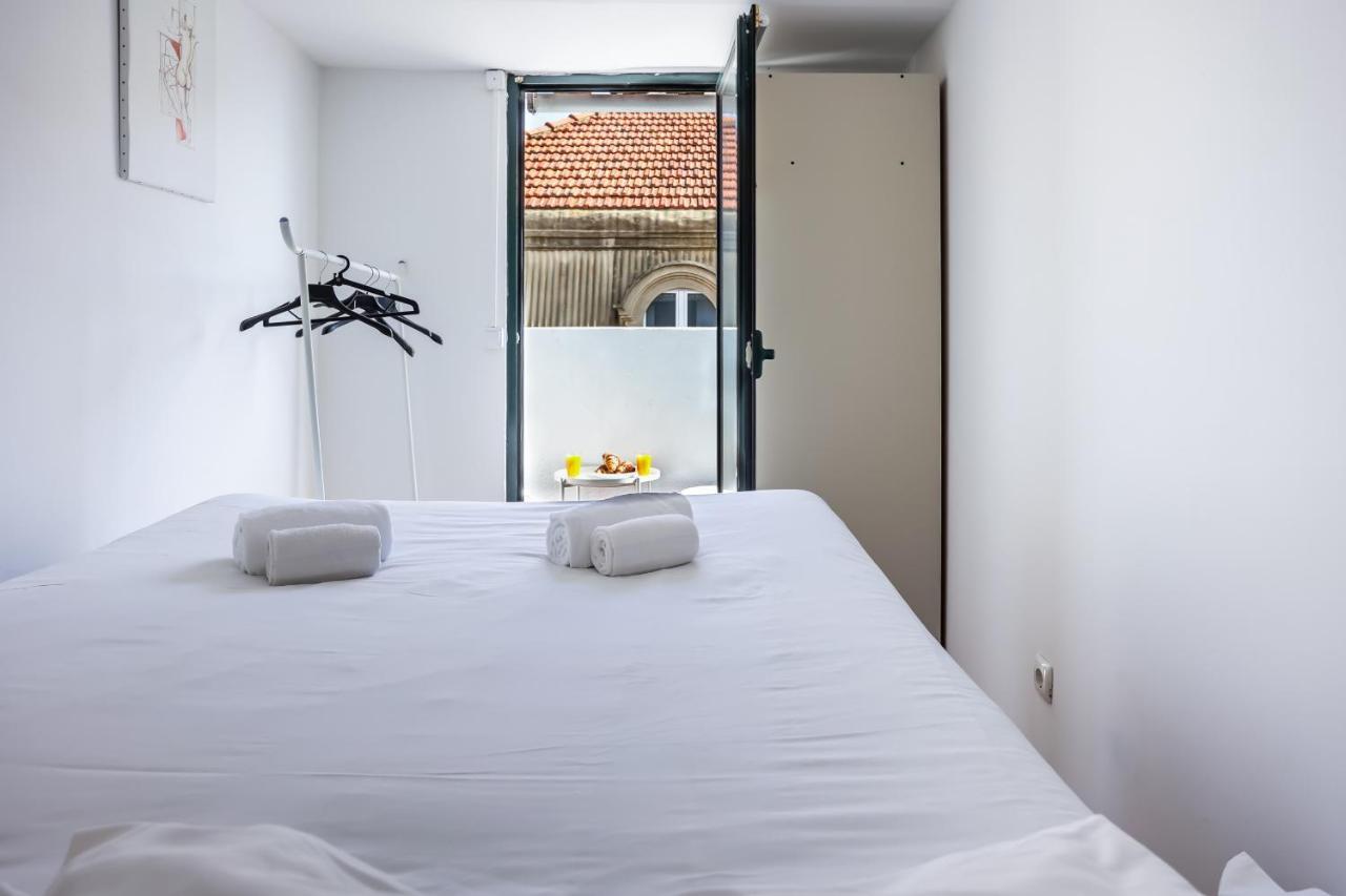 Cozy 3 Bedroom Apt In Lively Bairro Alto ลิสบอน ภายนอก รูปภาพ